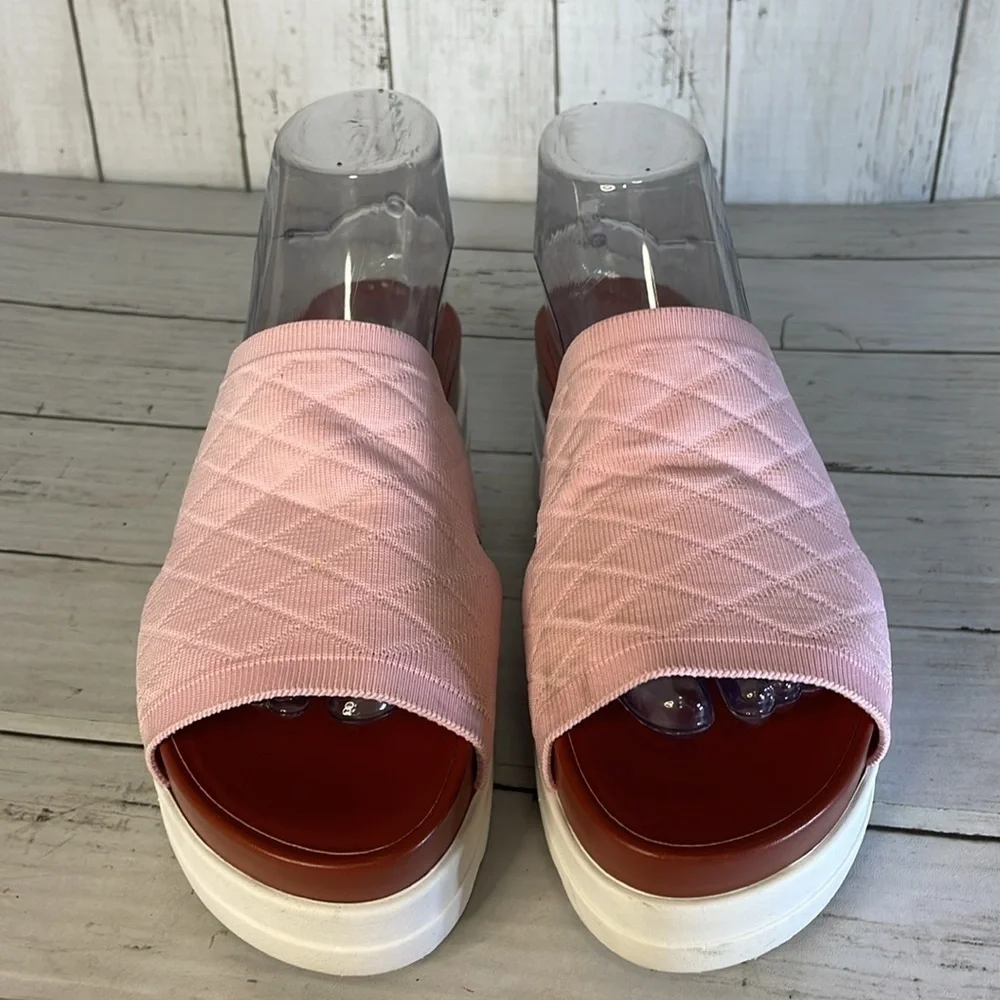 Nurture Roam Willow Knit Flatform Pink Slip-On Sandals.